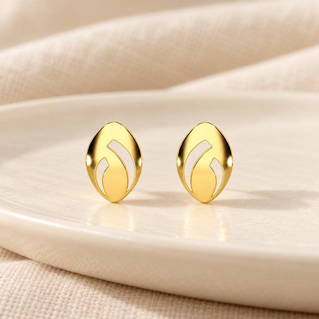 Sun Pebble Silver Earrings