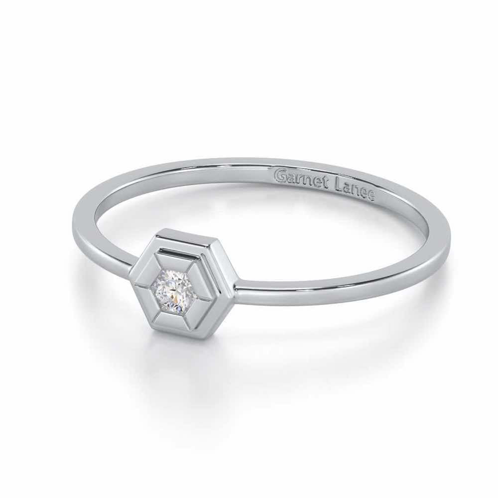 Classic Elegance Silver Ring - White Gold - Image 2