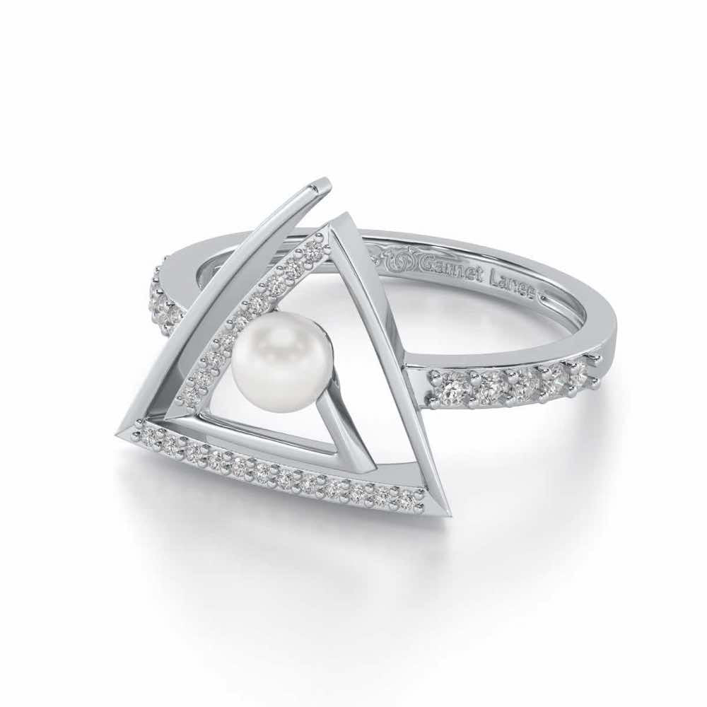 Trigoned Silver Pearl Ring - White Gold - Image 2