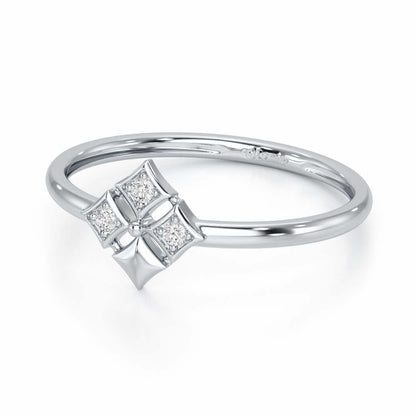 Four Pinch Silver Ring - White Gold - Image 3