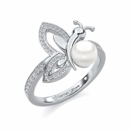 Winged Silver Pearl Ring - White Gold - Image 1