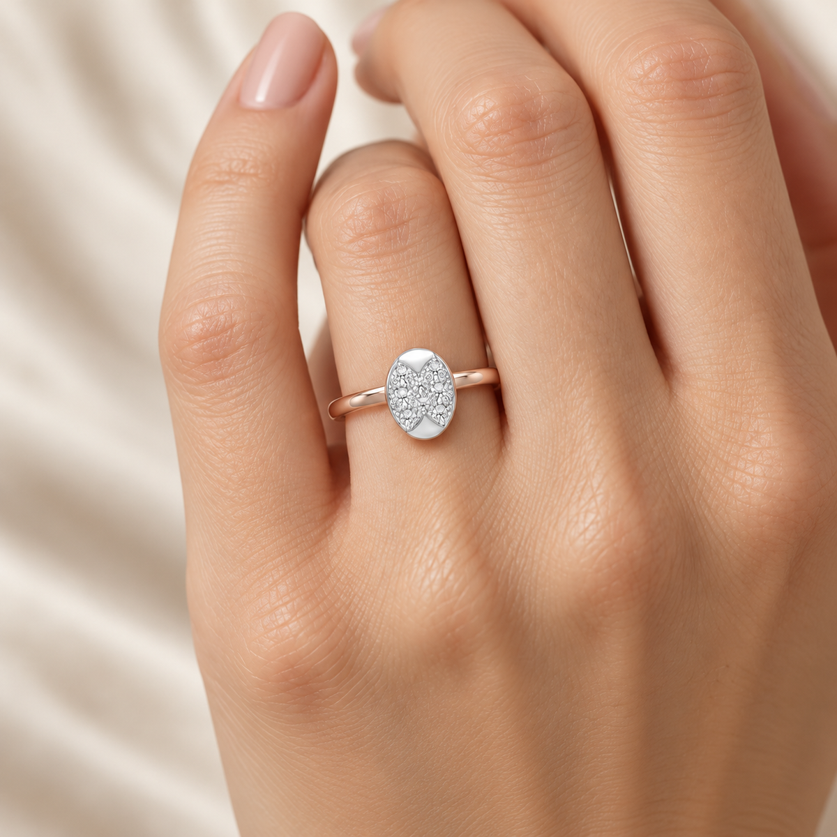 Airy Oval Silver Ring - Rose Gold - Model, 1:1