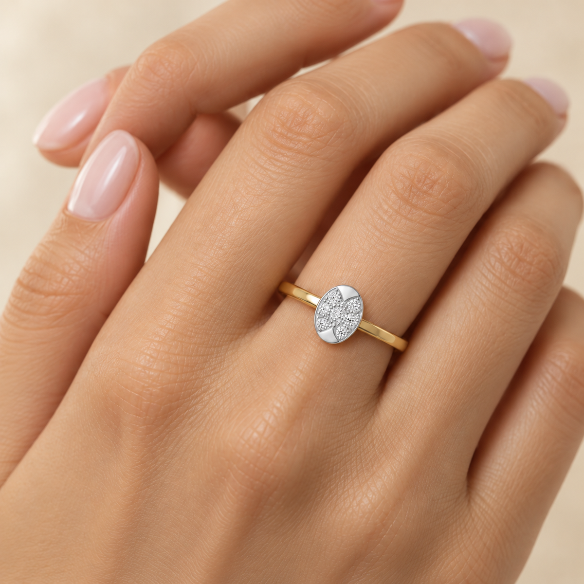 Airy Oval Silver Ring - Yellow Gold - Model, 1:1