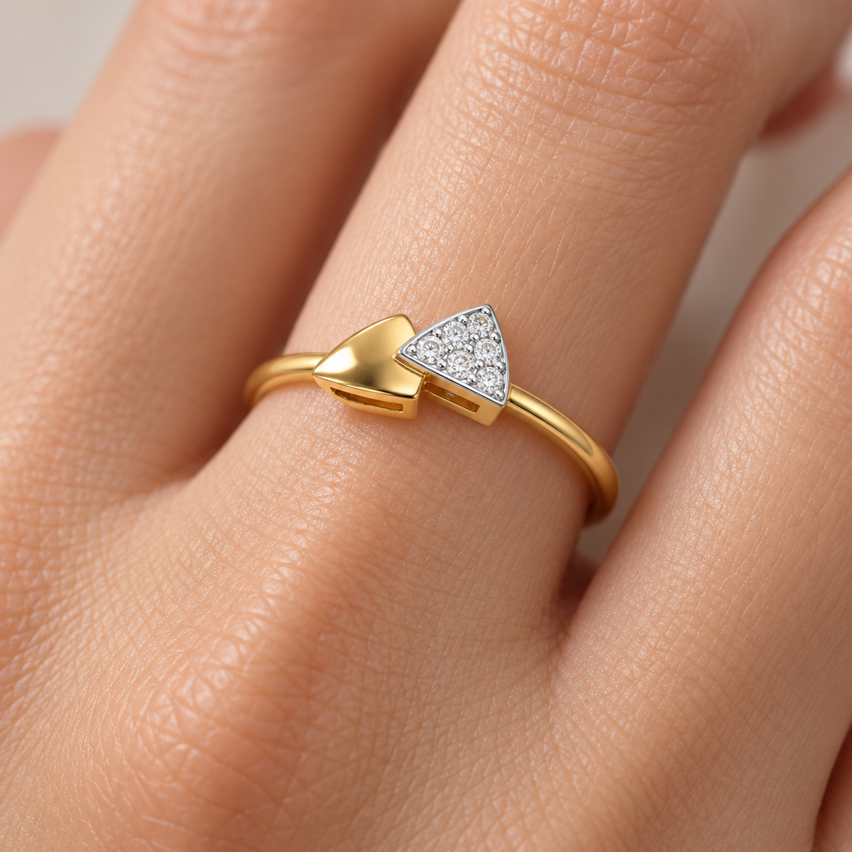 Airy Pointers Silver Ring in yellow gold worn on hand, square model image
