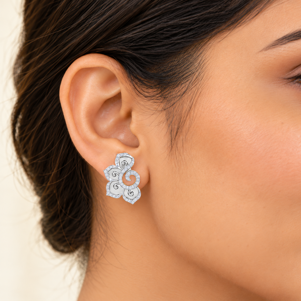 Aspiring Glow Silver Earrings - White Gold - Model