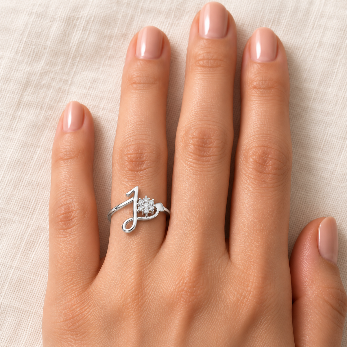 Bloom L Silver Ring - White Gold - Model