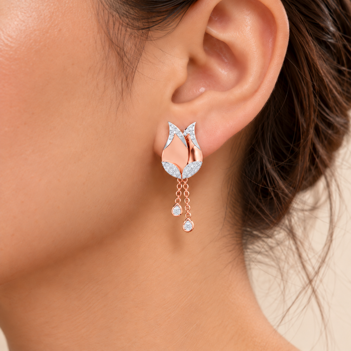 Dazzling Bud Silver Earrings - Rose Gold - Model
