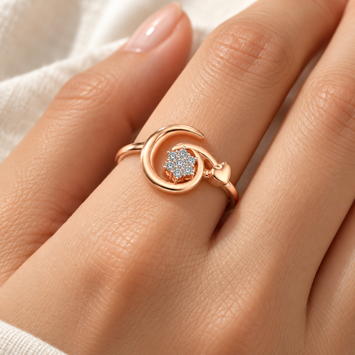 Flora G Silver Ring - Rose Gold - Model