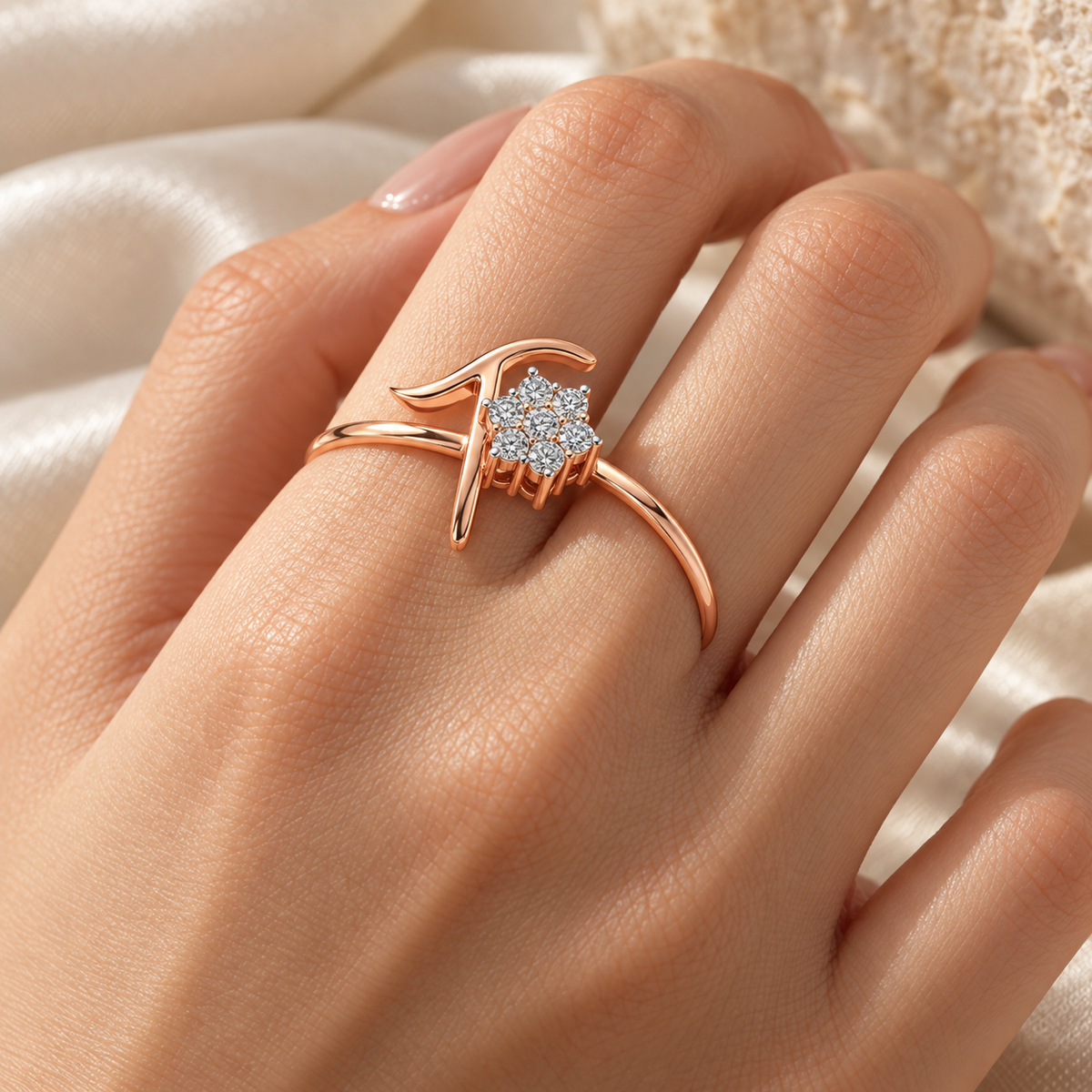 Flora T Silver Ring - Rose Gold - Model
