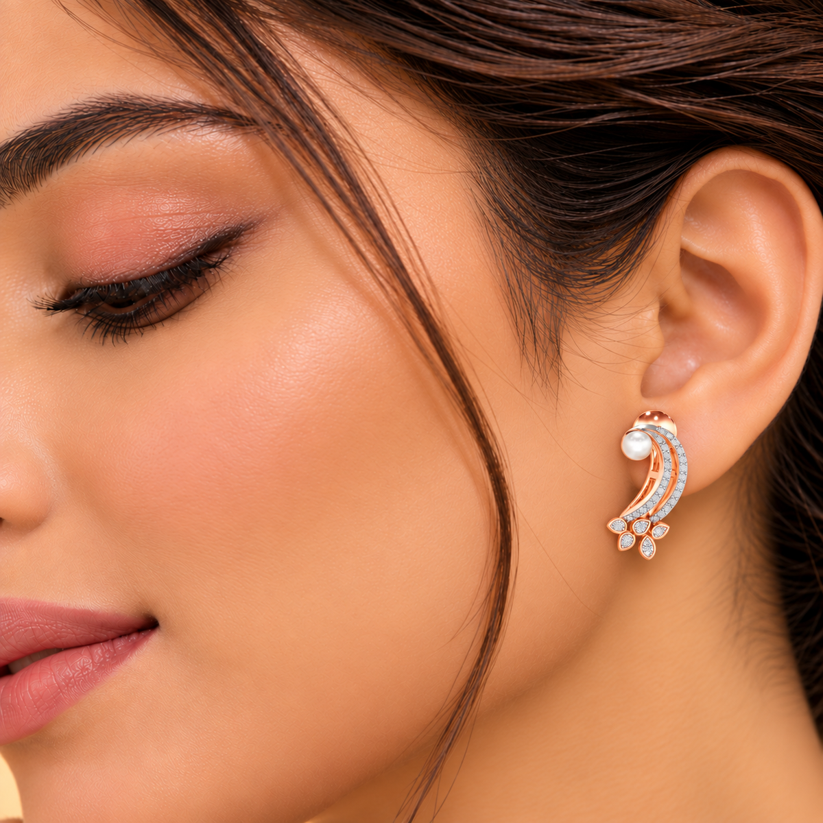 Flora-Tide Silver Pearl Earrings - Rose Gold - Model