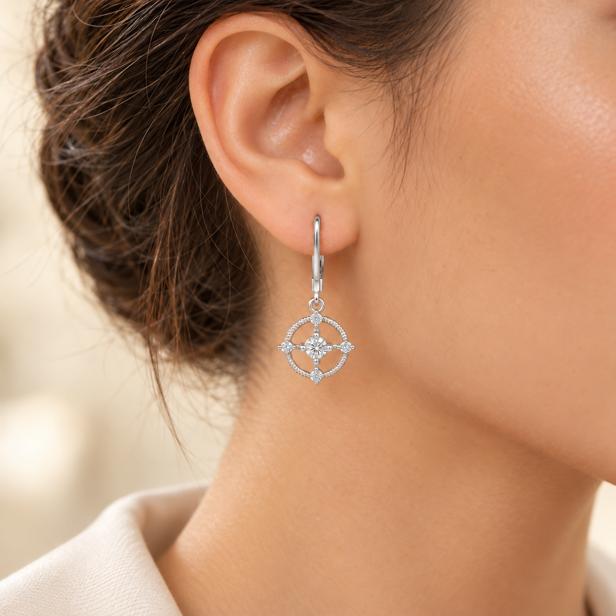 Bullseye Hanging Earrings - Silver - Model