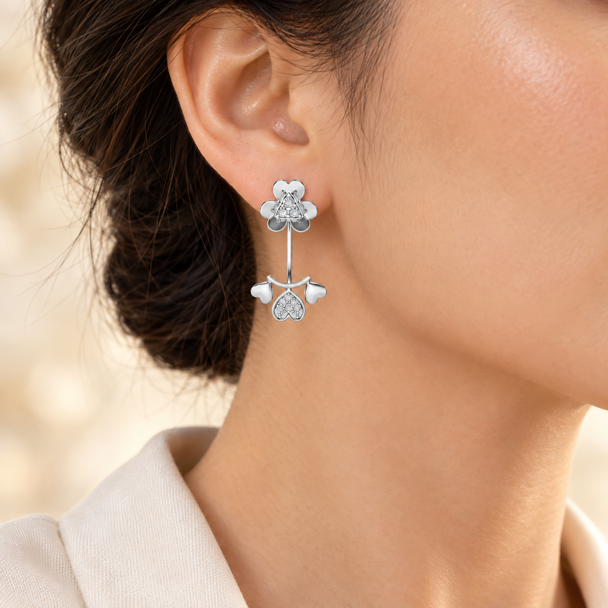 The Hearty Hanging Earring - Silver - Model
