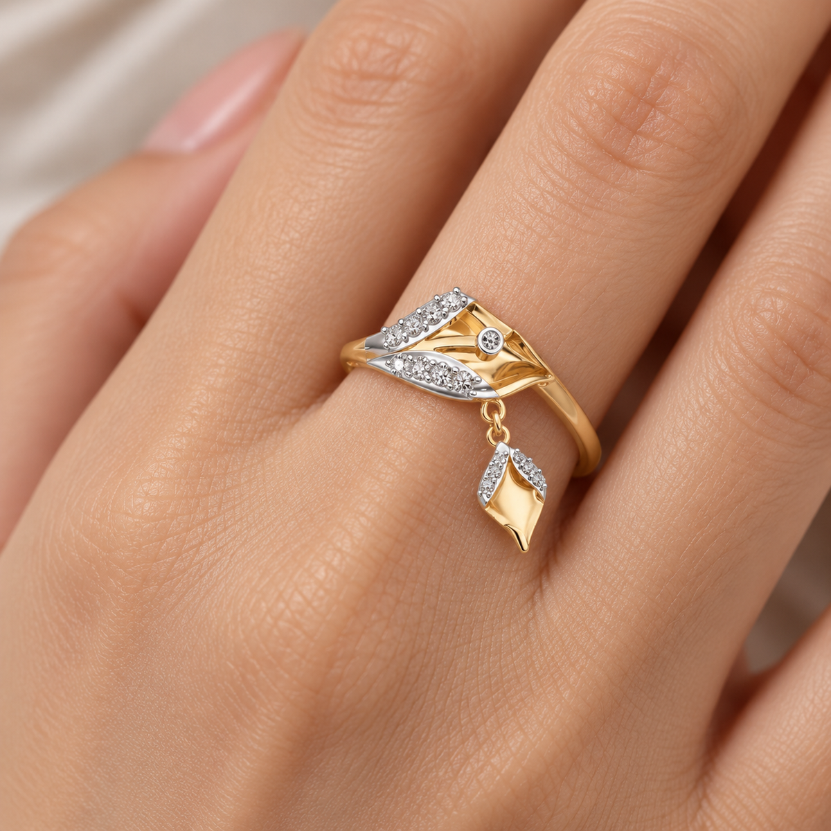 Hanging Leaf Silver Ring - Yellow Gold - Model