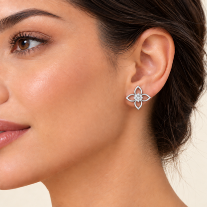 Majestic Melody Silver Stud Earrings - White Gold - Model