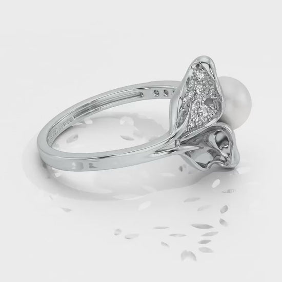Chlorophyll Silver Pearl Ring - White Gold Video