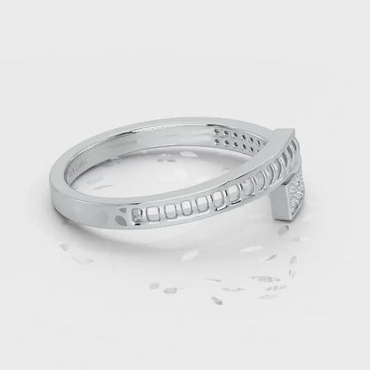 Hugsy Silver Ring - White Gold Video