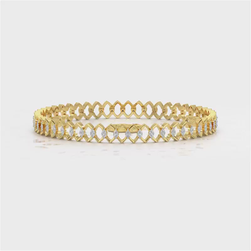 Etonnante Silver Bangle - Yellow Gold Video