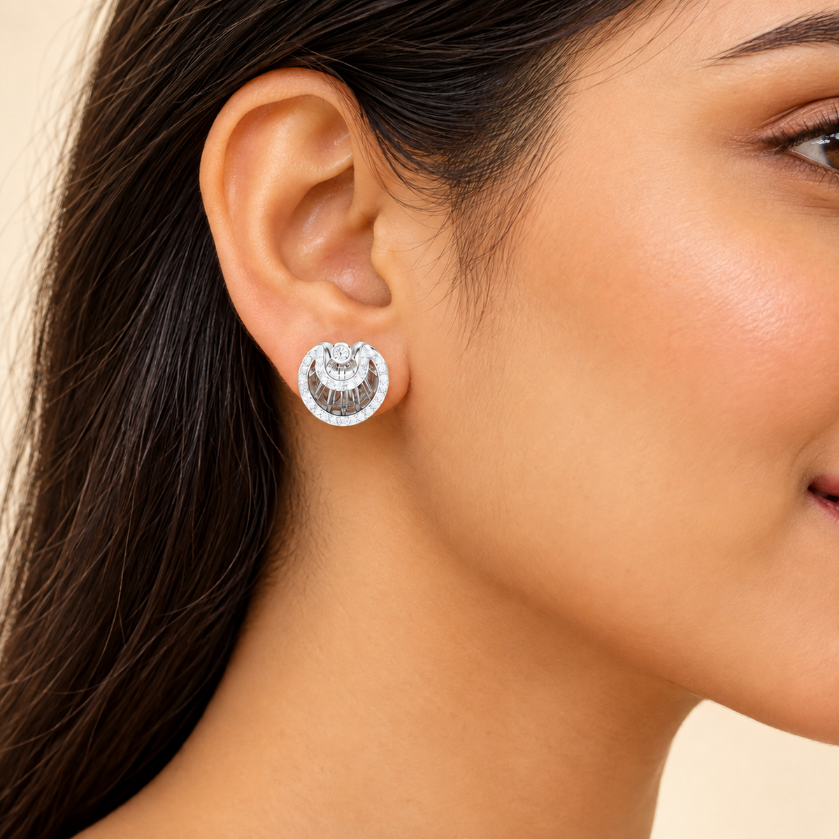 radiant rays silver earrings - White Gold - Model
