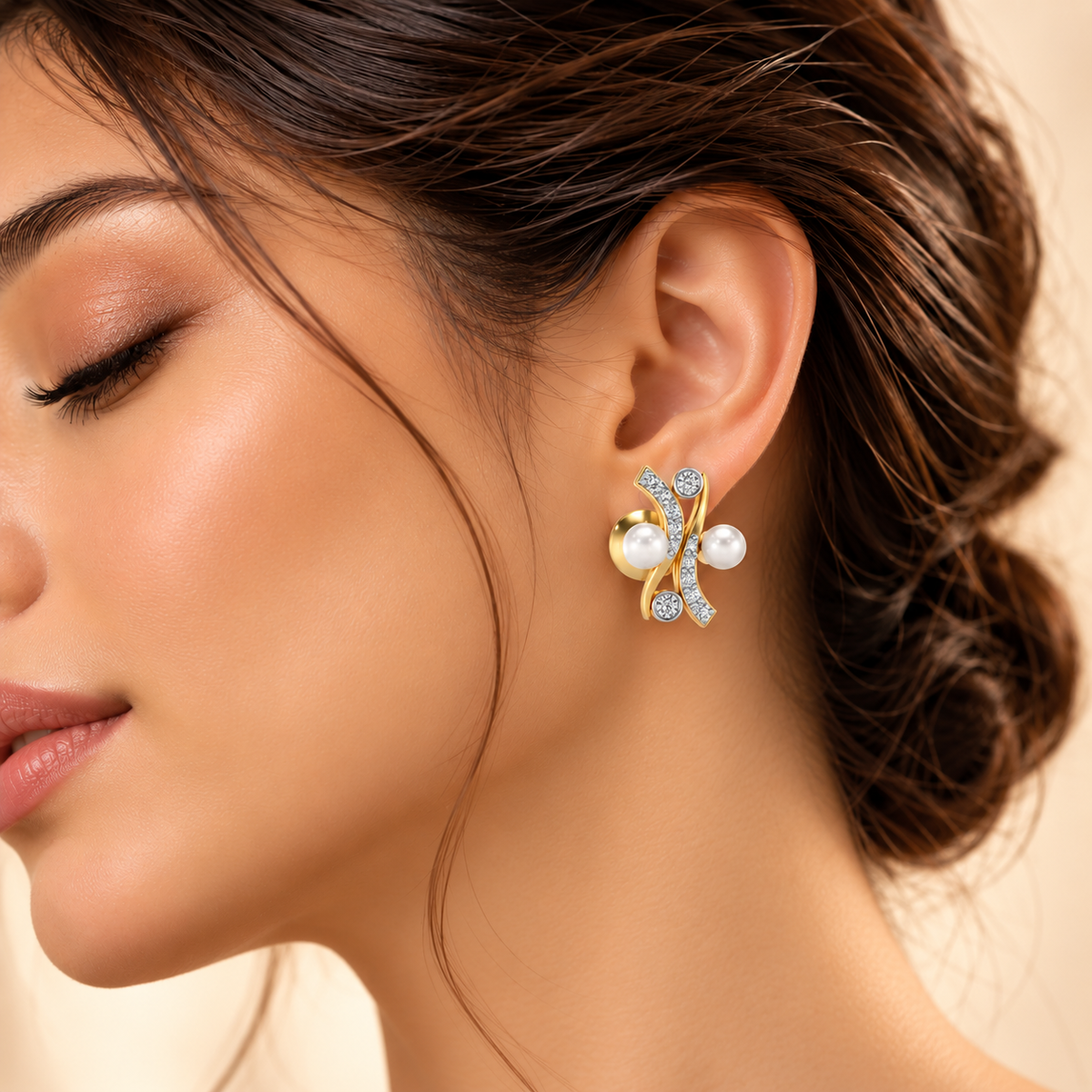 Subtle Silver Pearl Earrings - Yellow Gold - Model