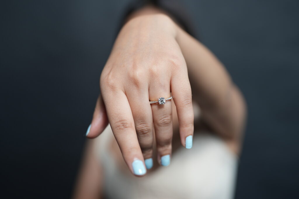 Top 20 Jaw-Dropping Solitaire Engagement Rings Under 100000
